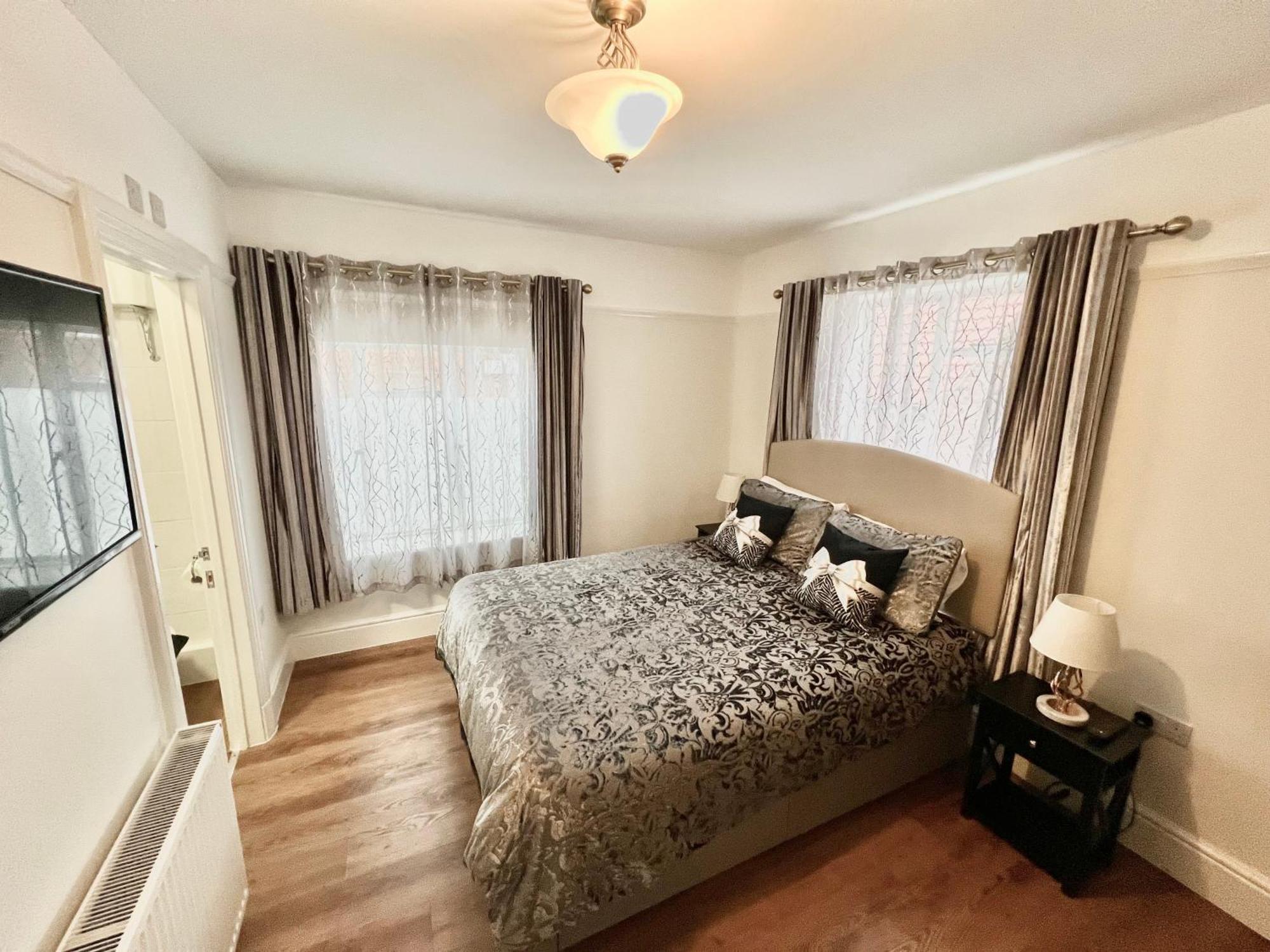 Large Family-Friendly 2Bd Glastonbury Retreat, Sleeps 5 Extérieur photo